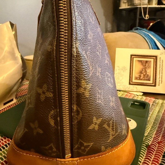 Louis Vuitton Alma BB Handbag PM - Picture 5 of 13